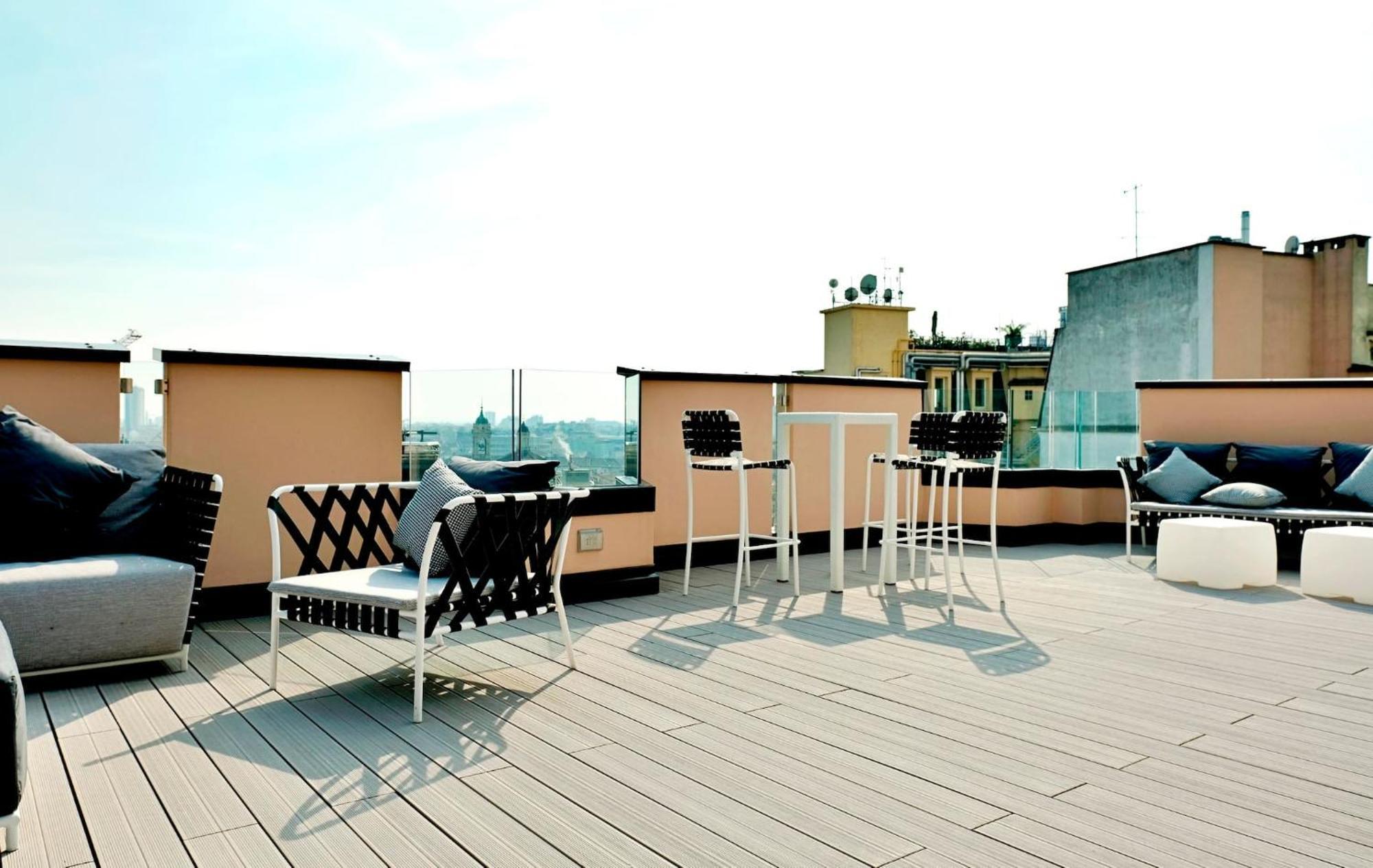 San Babila Central Tower With Panoramic Terrace Overlooking Duomo By Rentopolis Milan Exterior photo
